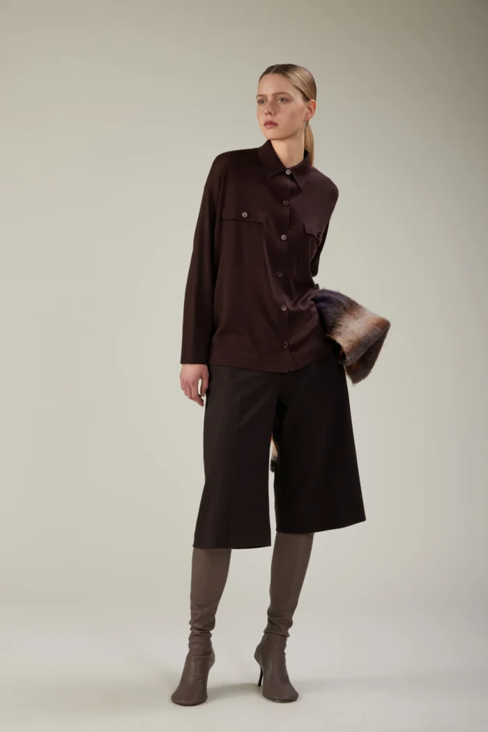 Camicia con tasche in lana merino extrafine